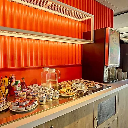 Ibis Budget Annemasse Отель 2*